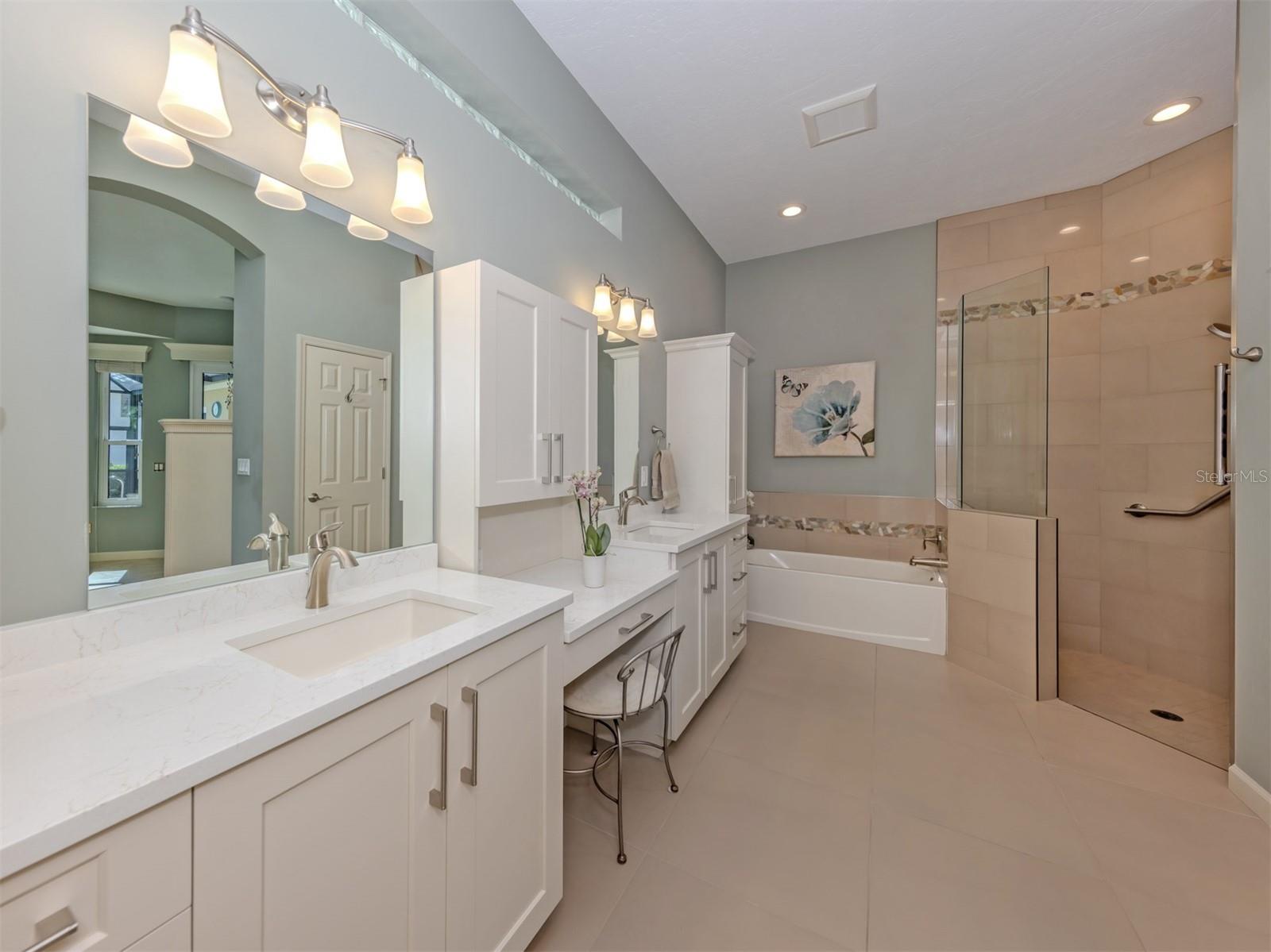 406 WELLINGTON CT — photo 23