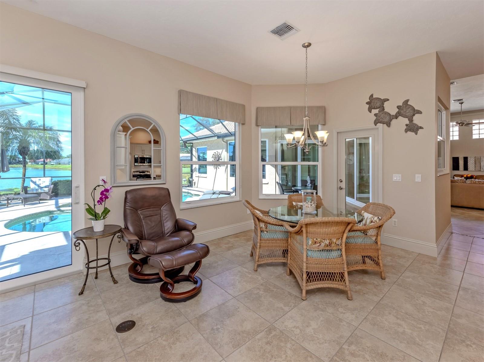 406 WELLINGTON CT — photo 18