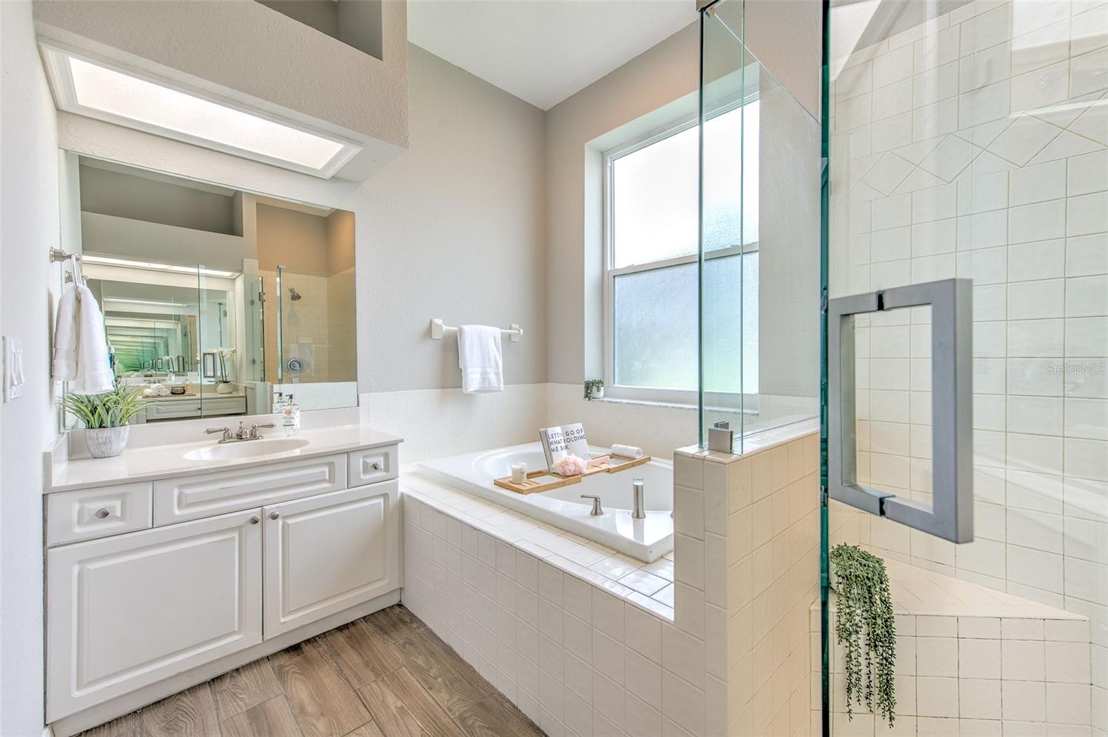 3928 NORTHRIDGE DR — photo 17