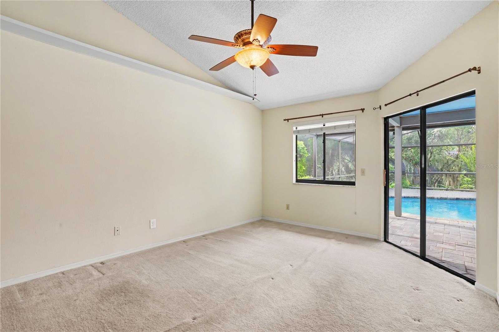 1703 PADDOCK DR — photo 11