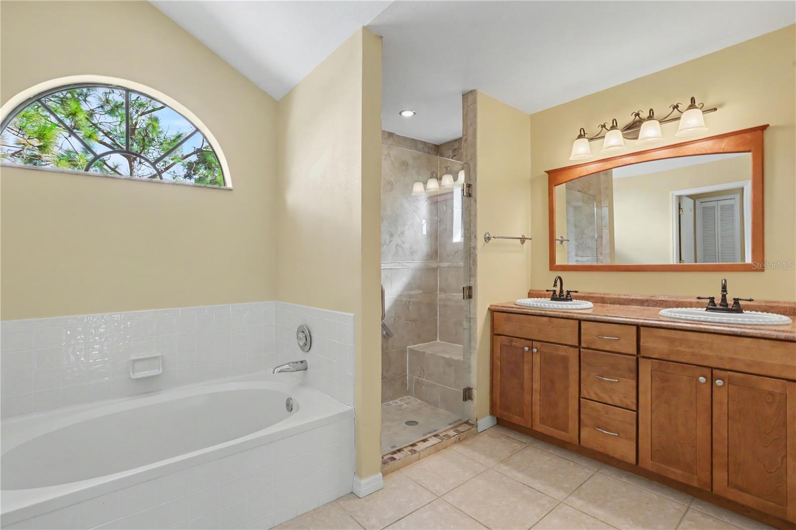 1703 PADDOCK DR — photo 14