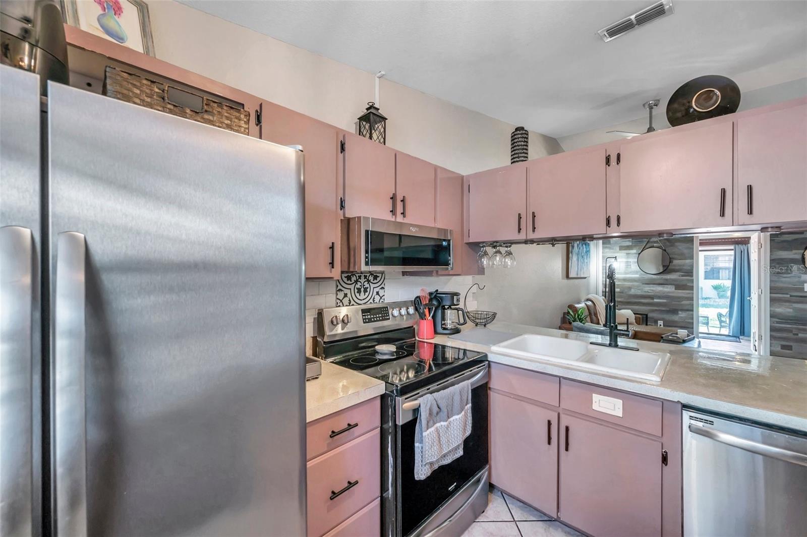 6421 DREXEL DR #4 — photo 33