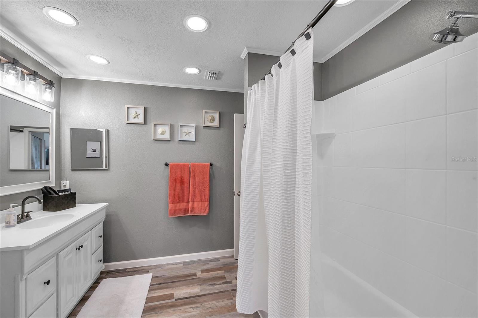 6421 DREXEL DR #4 — photo 22