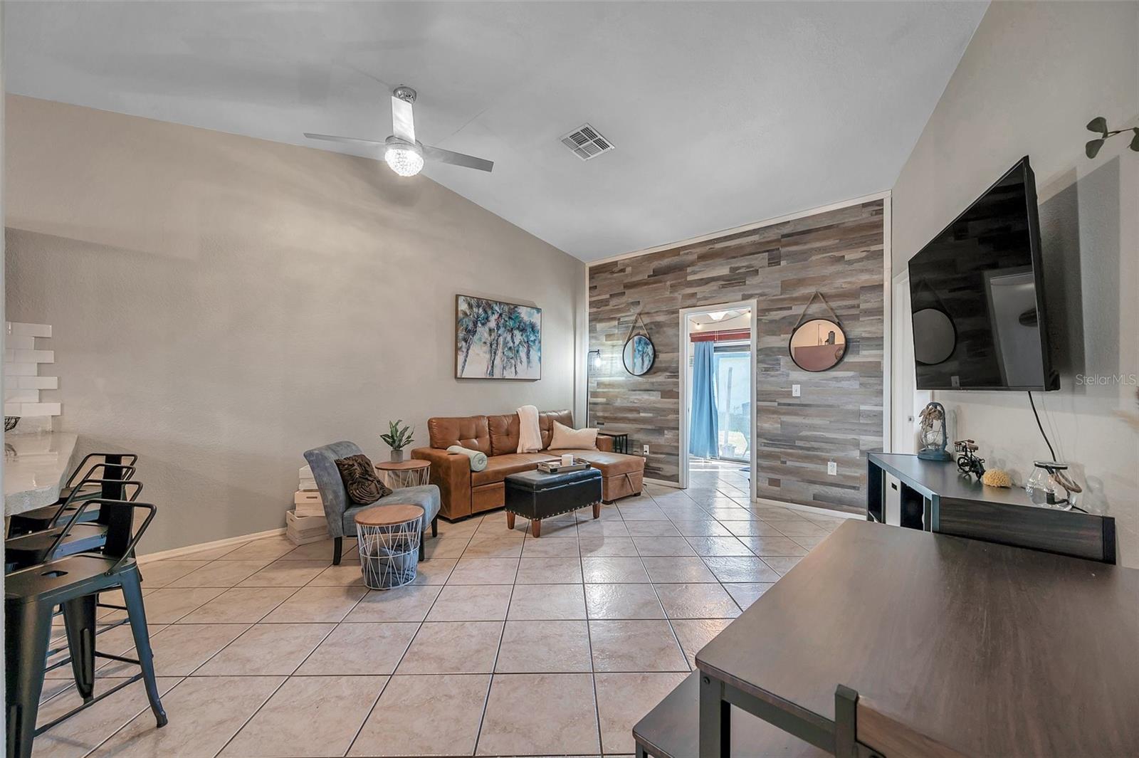 6421 DREXEL DR #4 — photo 8