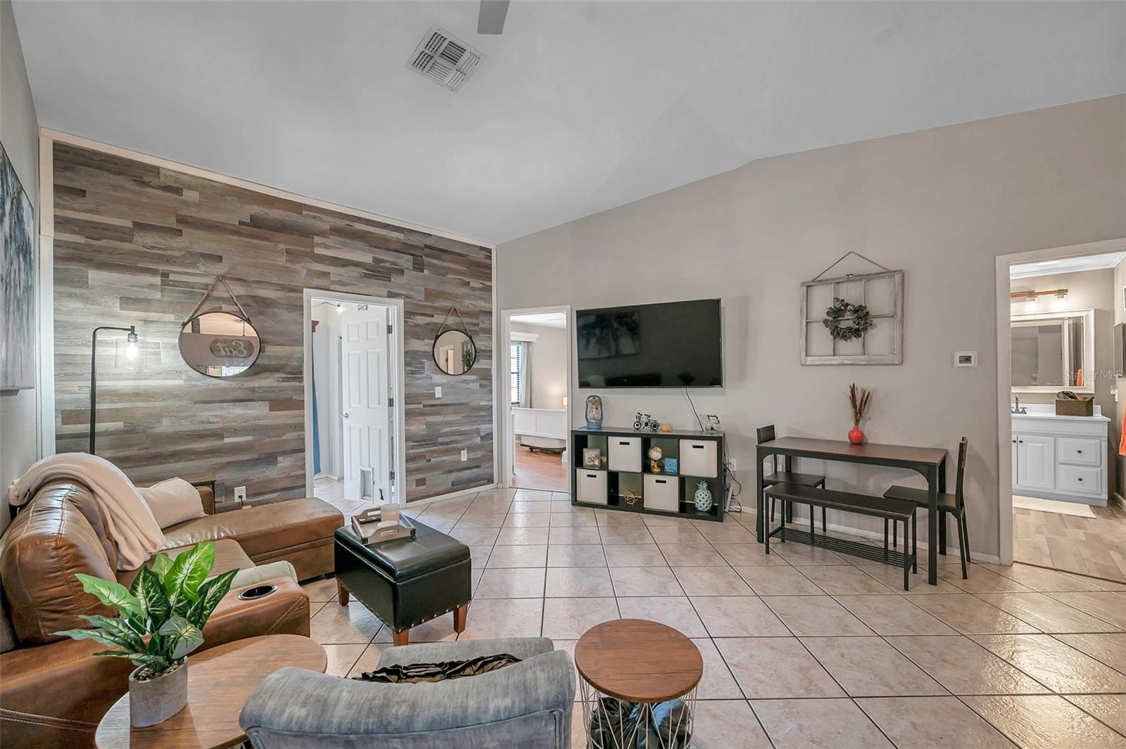 6421 DREXEL DR #4 — photo 9