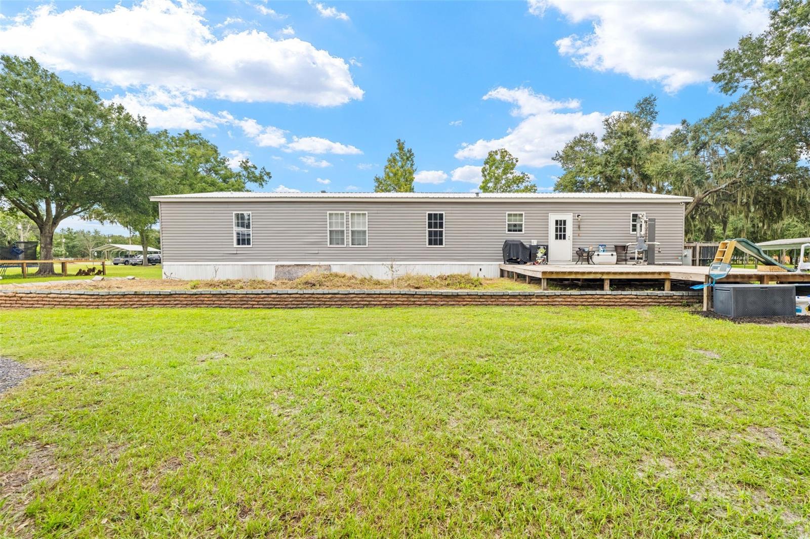 4045 LOURY DR — photo 46