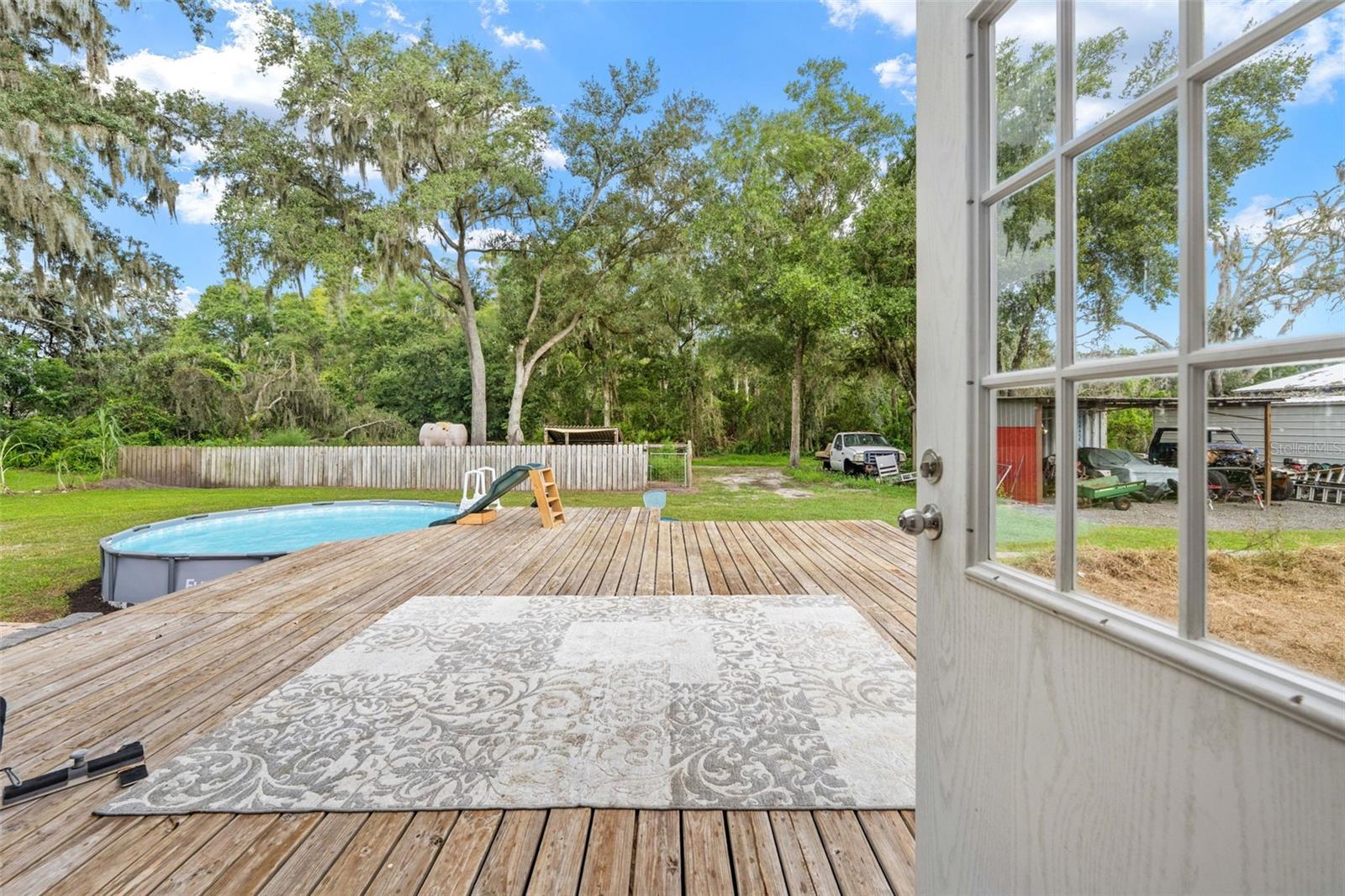 4045 LOURY DR — photo 40