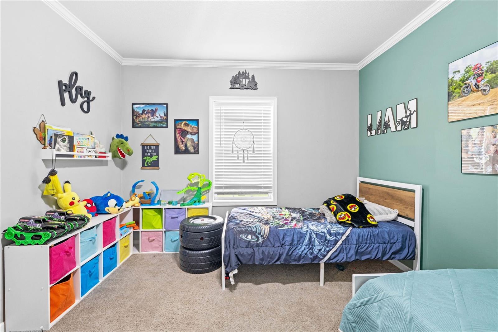4045 LOURY DR — photo 15
