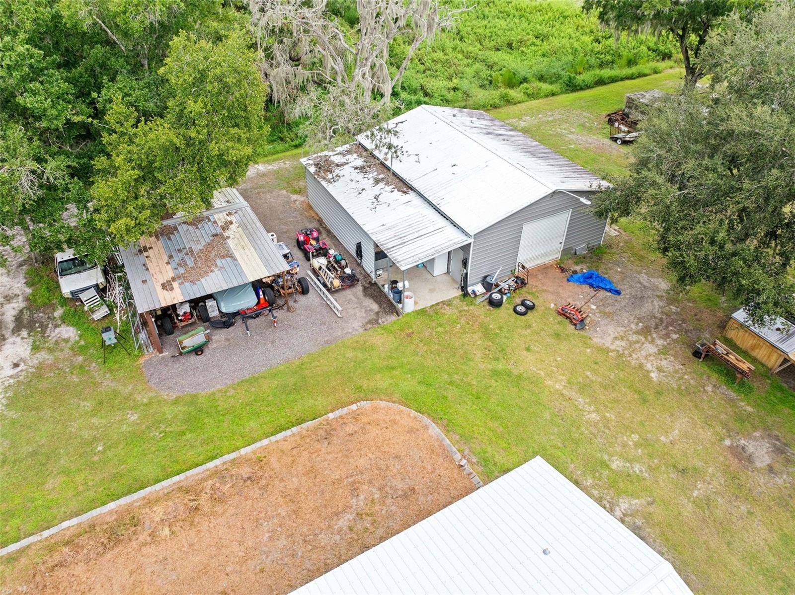 4045 LOURY DR — photo 10