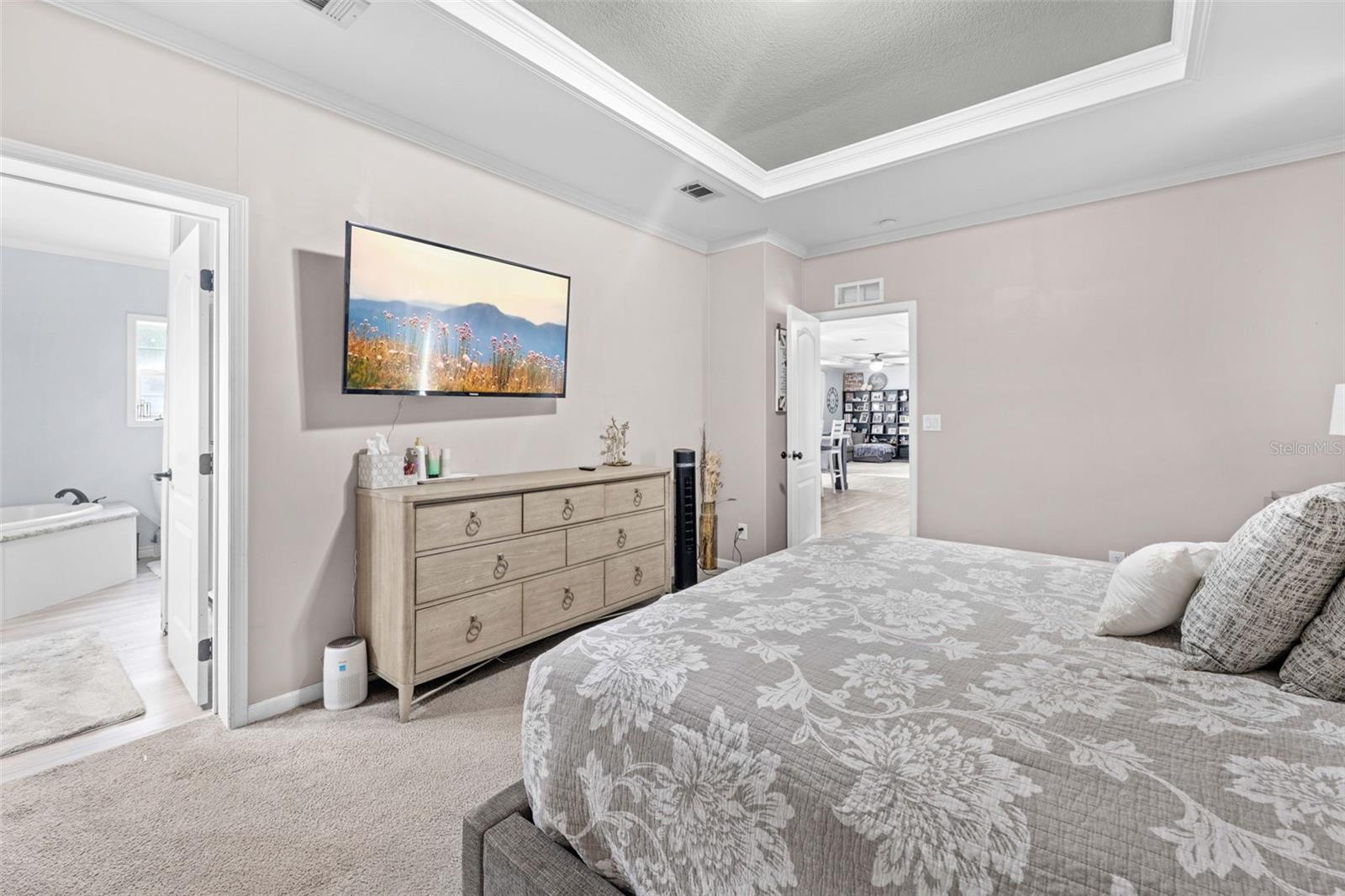 4045 LOURY DR — photo 27