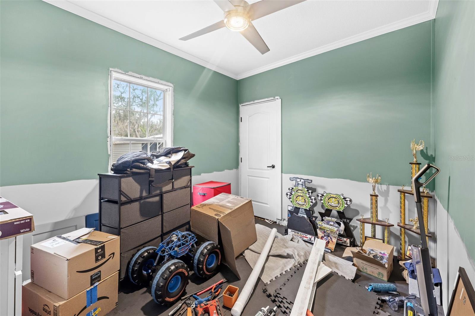 4045 LOURY DR — photo 32