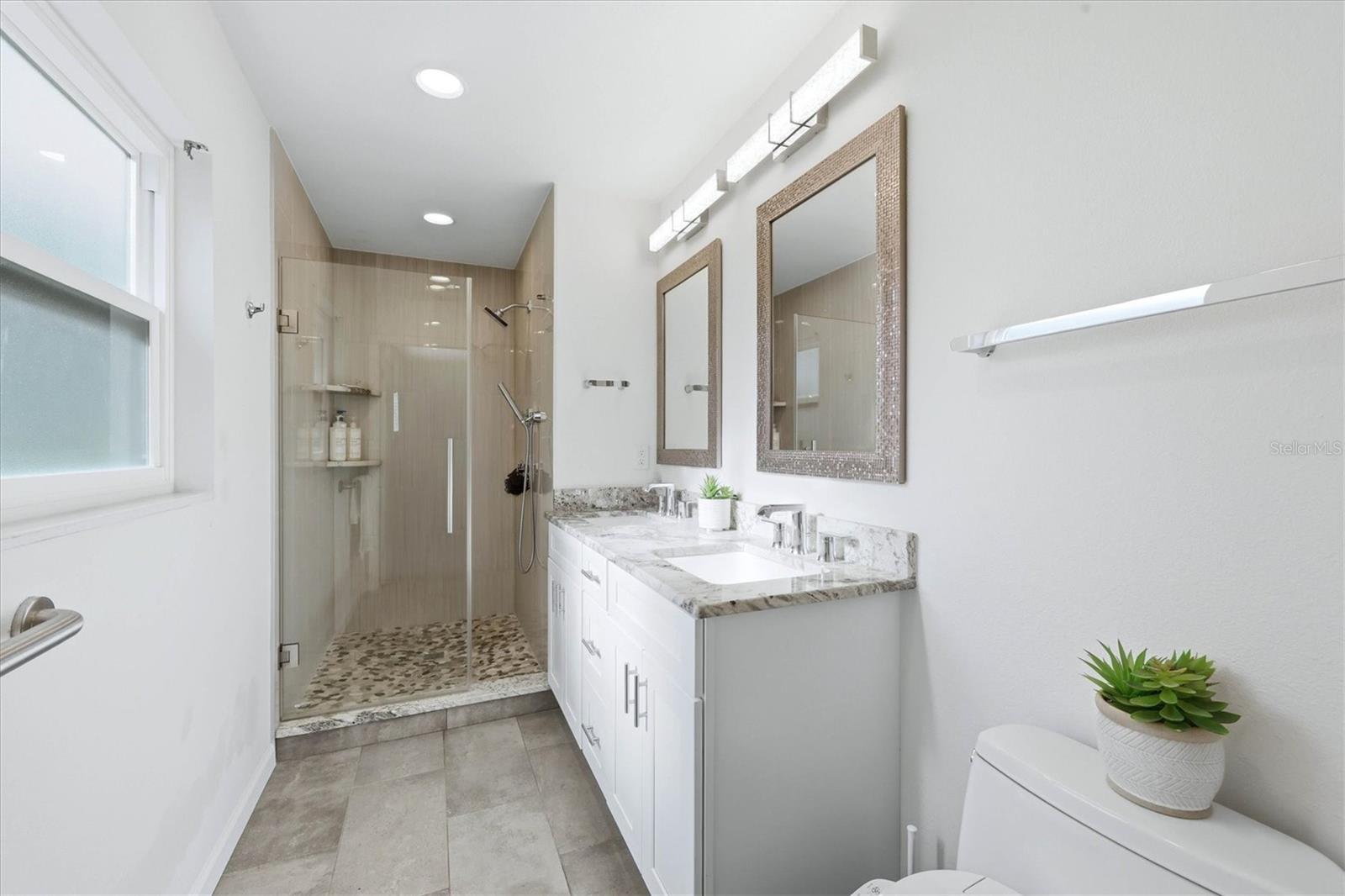 1761 SANDALWOOD DR — photo 23