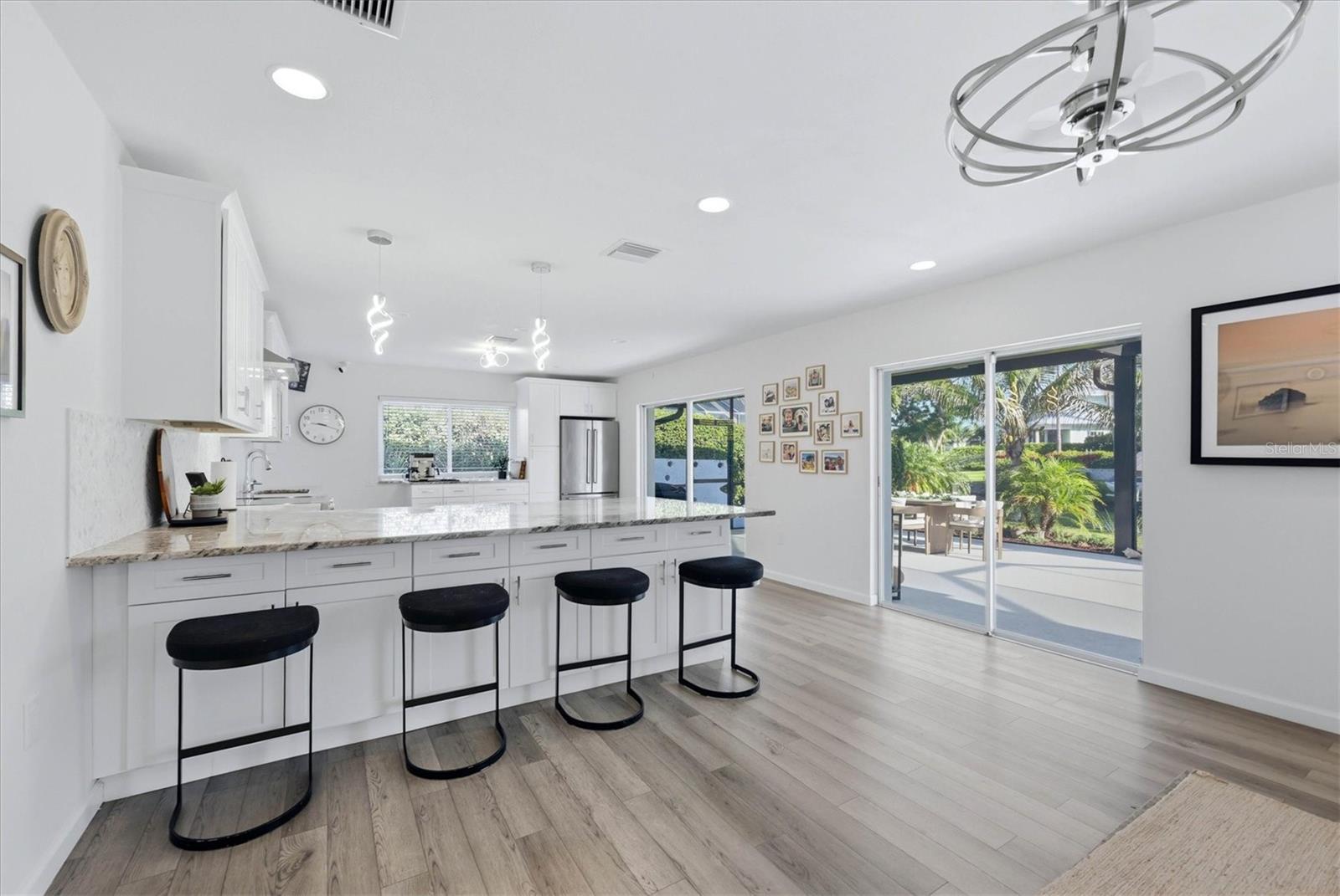 1761 SANDALWOOD DR — photo 15