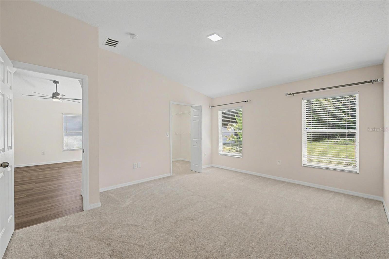 7838 CARRIAGE POINTE DR — photo 31