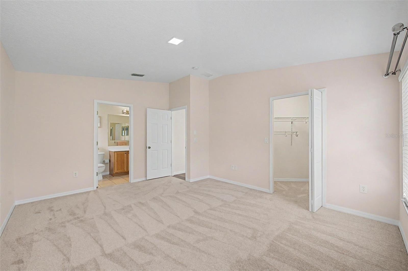 7838 CARRIAGE POINTE DR — photo 32