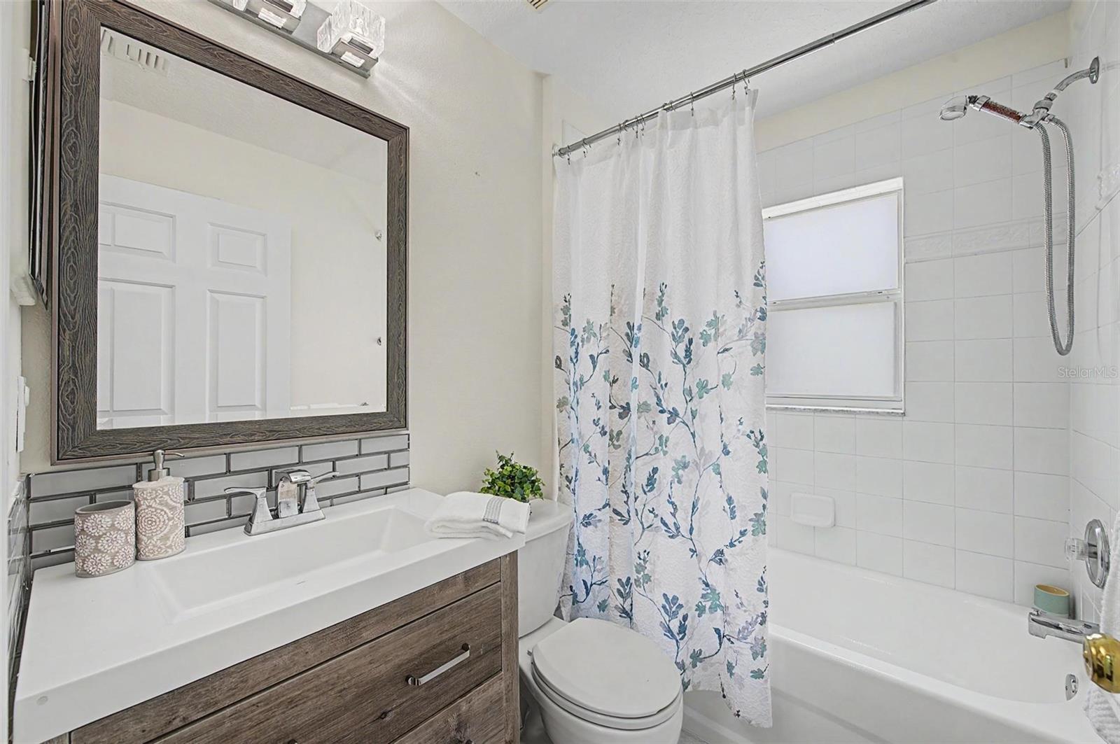 7838 CARRIAGE POINTE DR — photo 40