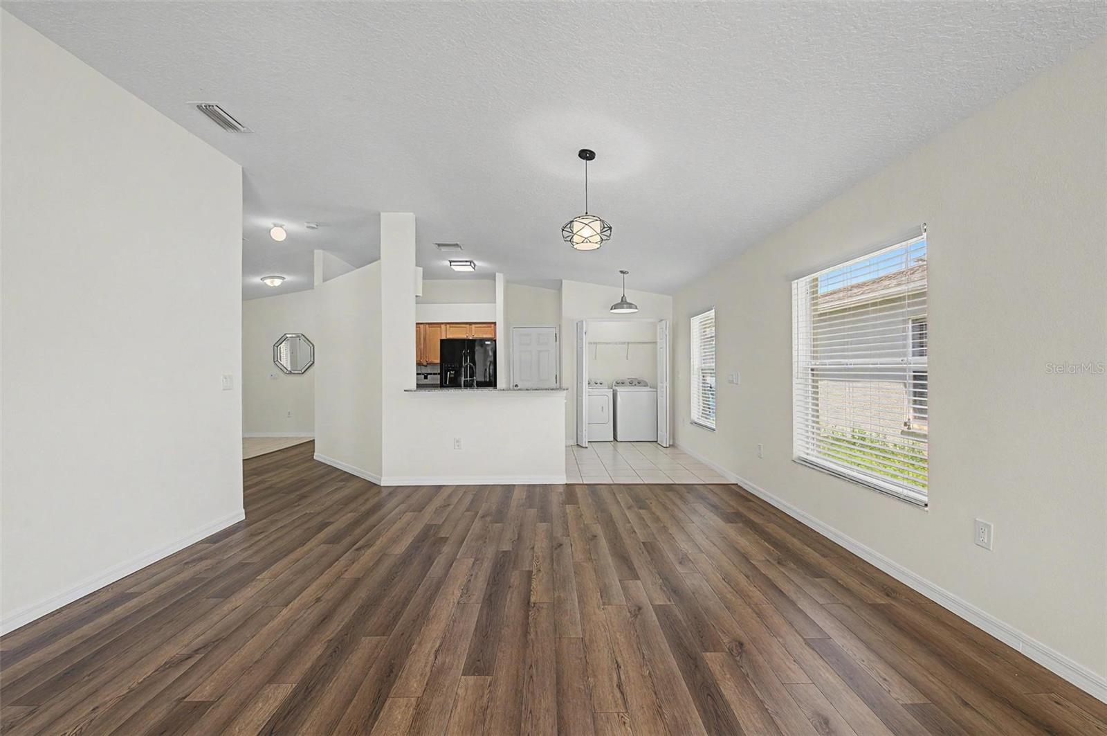 7838 CARRIAGE POINTE DR — photo 20