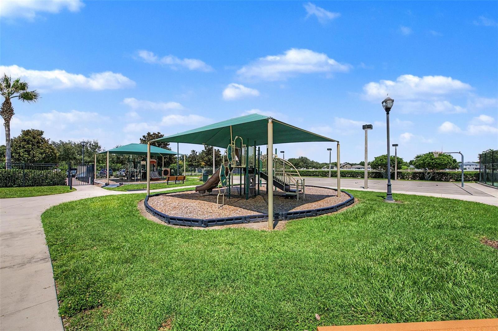 7838 CARRIAGE POINTE DR — photo 64