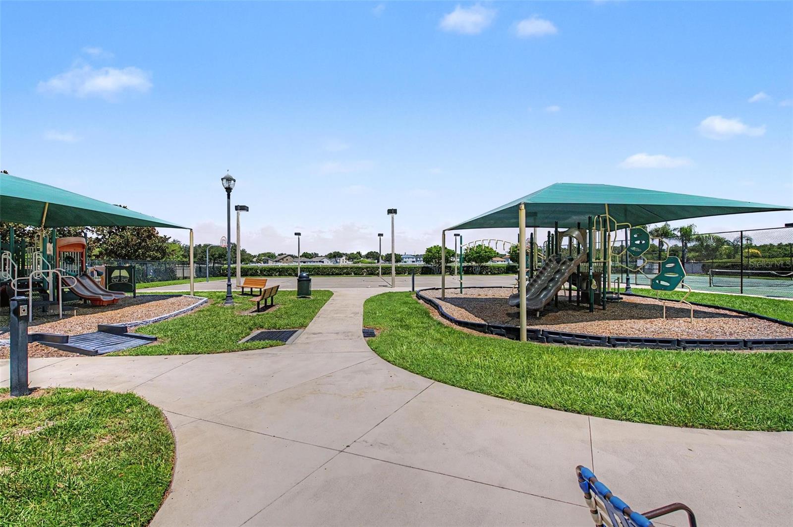 7838 CARRIAGE POINTE DR — photo 63