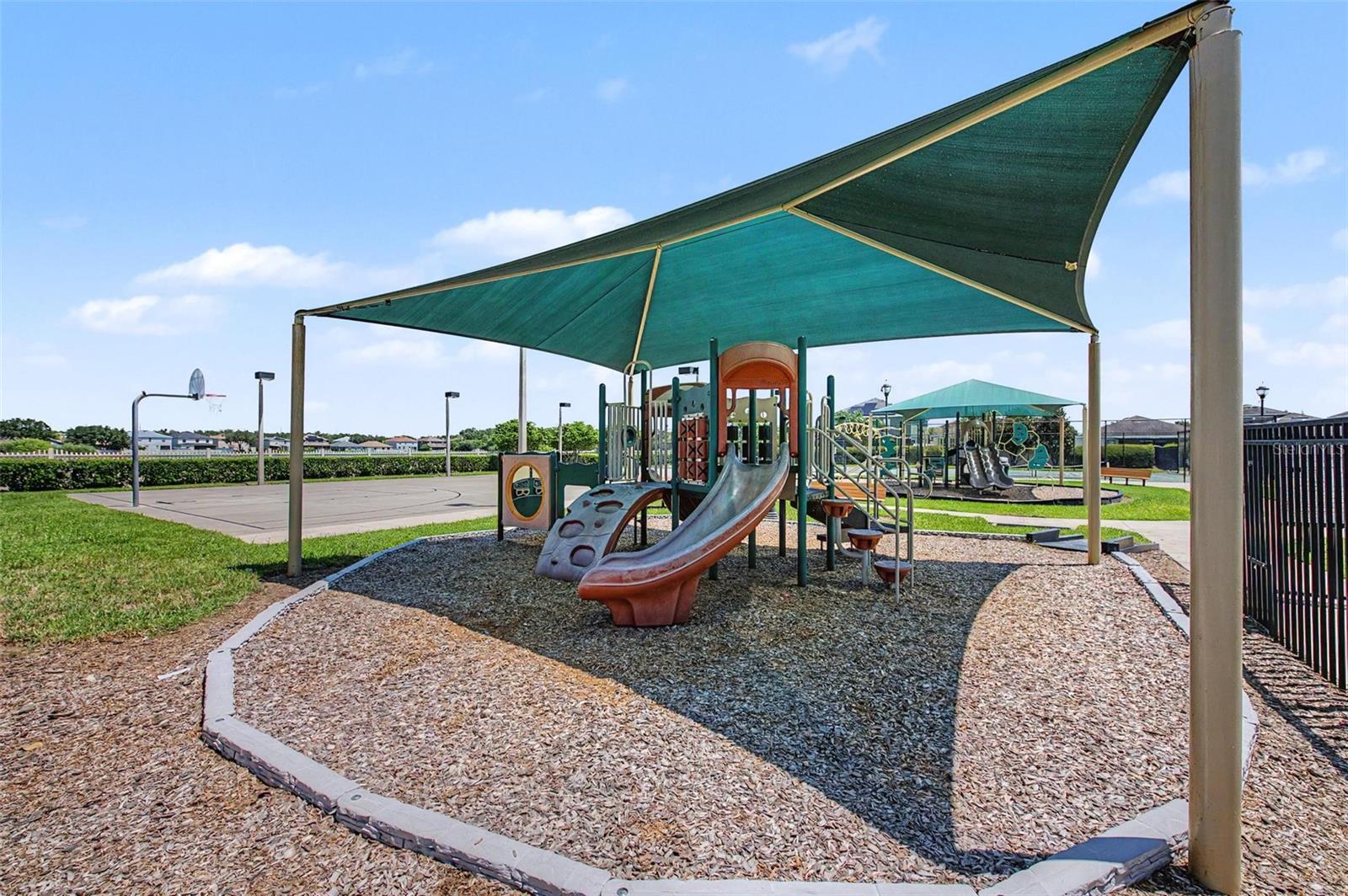 7838 CARRIAGE POINTE DR — photo 62