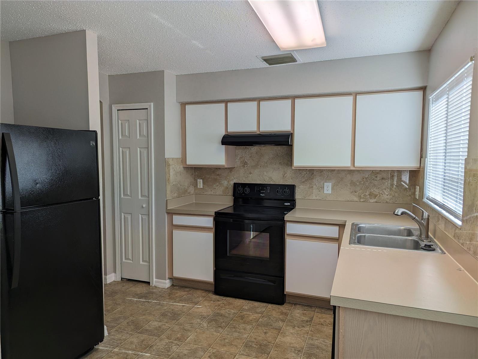 3120 SUMMER HOUSE DR — photo 5