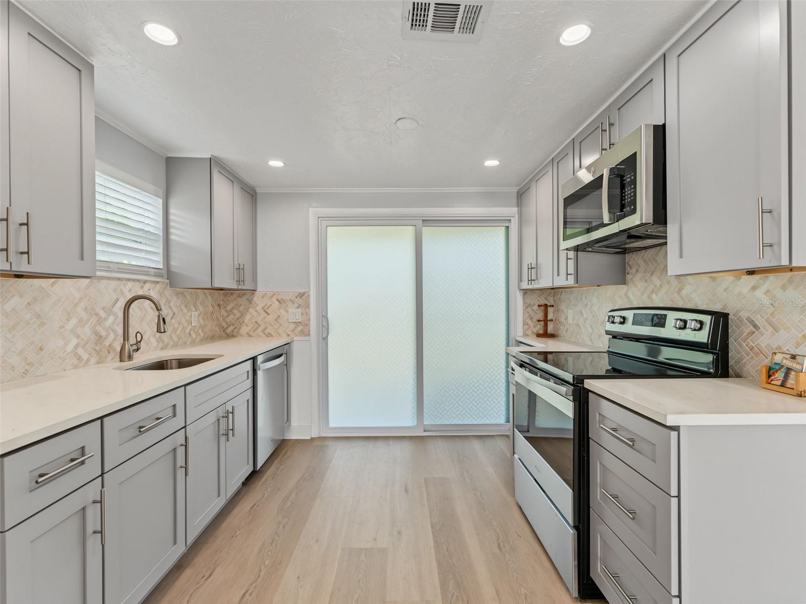 14233 SHILOH CT — photo 8