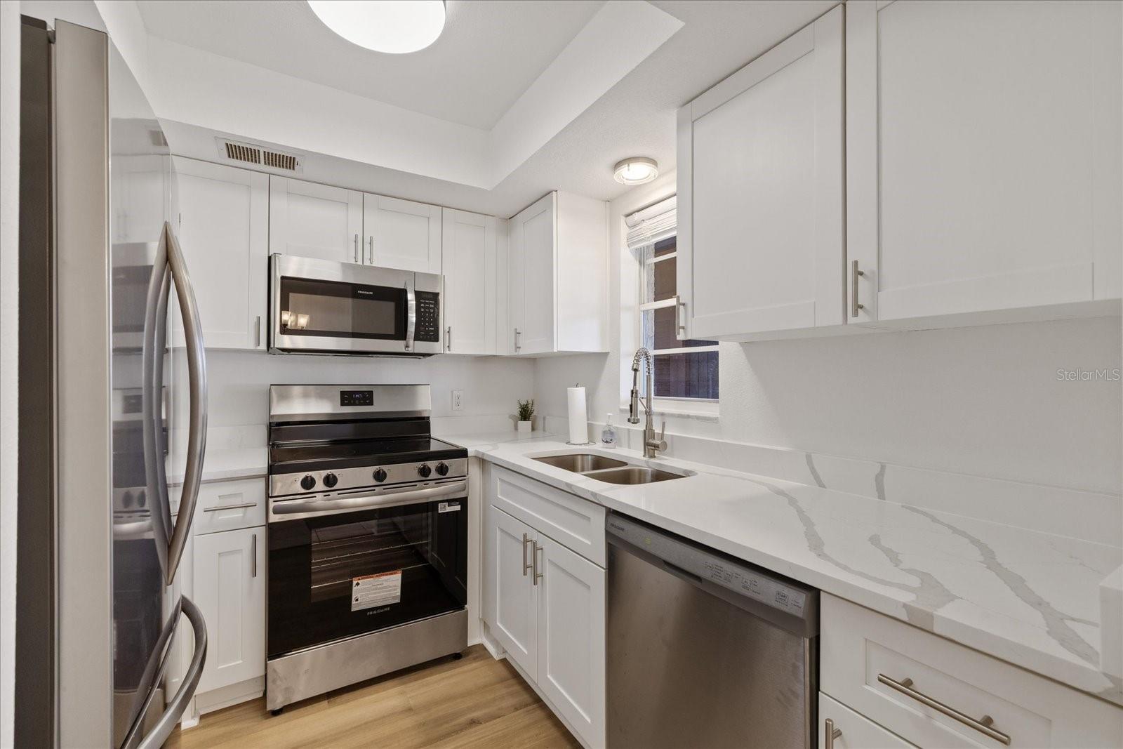 5154 TURQUOISE LN #106 — photo 3