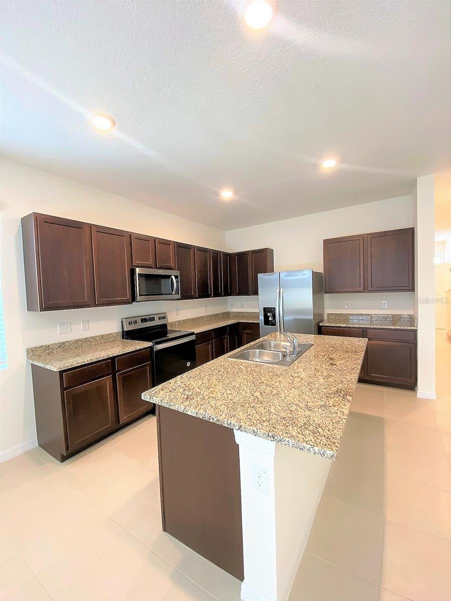 2897 BELUGA BAY DR — photo 2