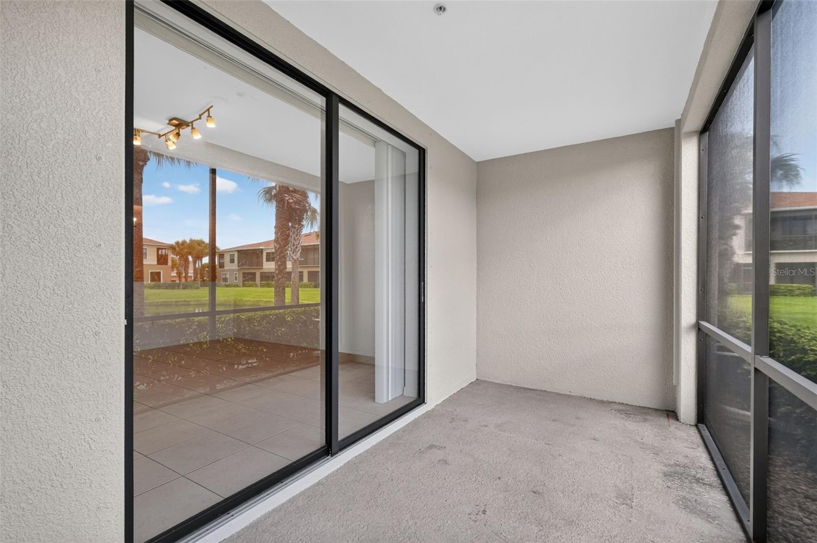 4072 OVERTURE CIR #462 — photo 45