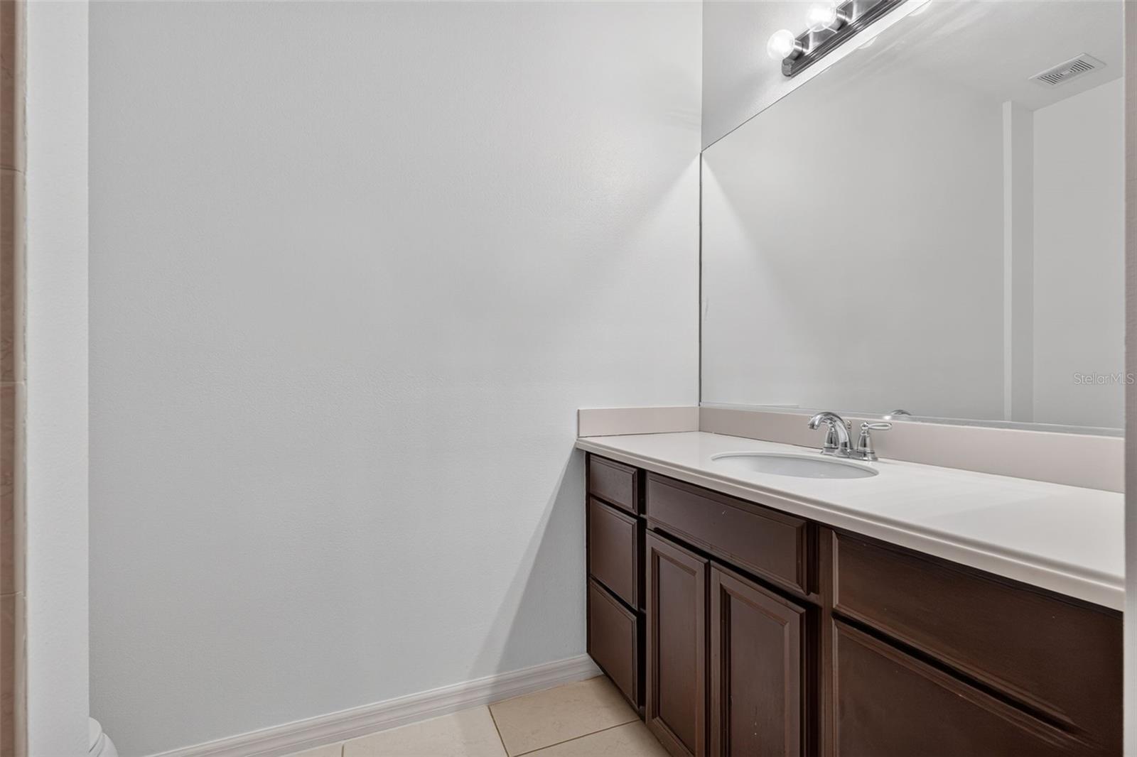 4072 OVERTURE CIR #462 — photo 36
