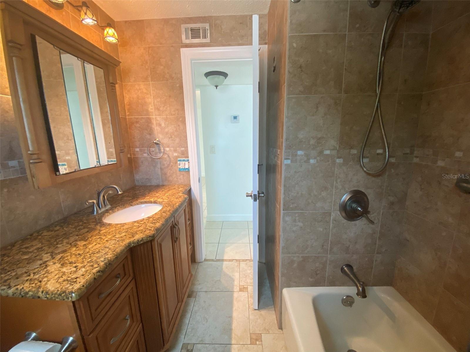 506 71ST AVE #4 — photo 32