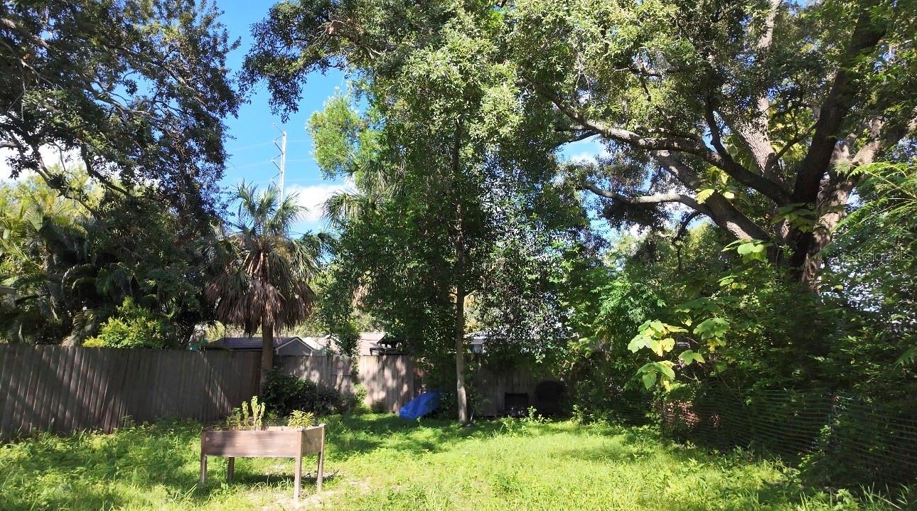 1121 ORANGE AVE — photo 15