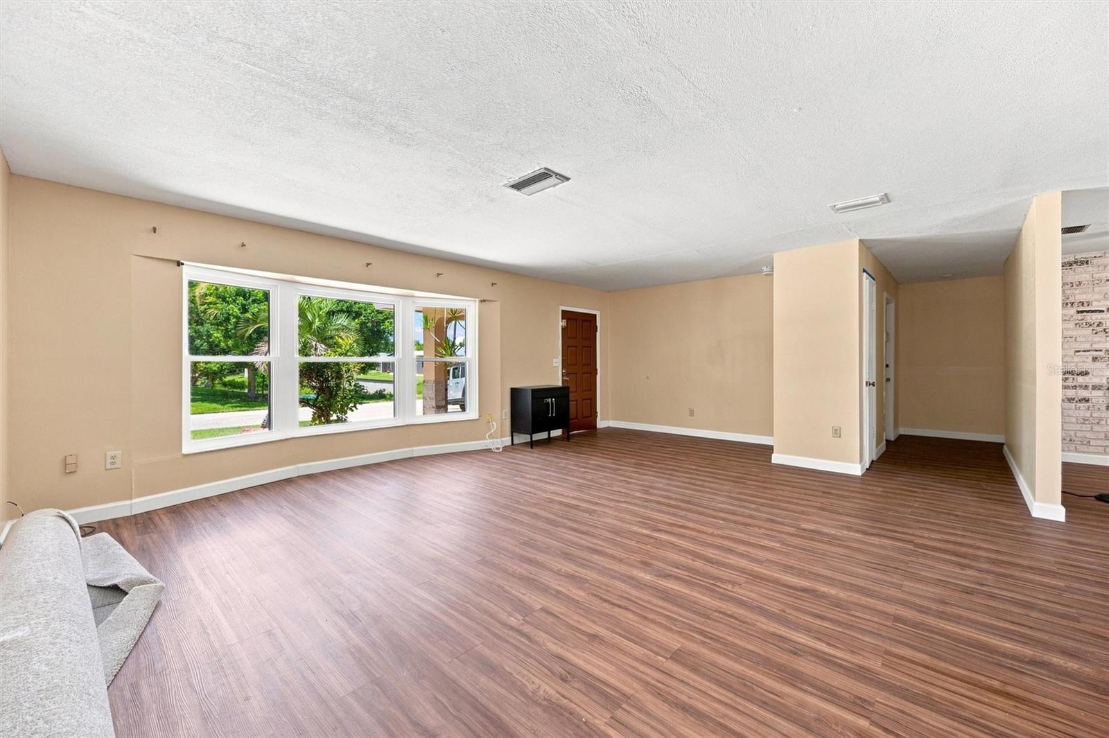 352 LAKE RD — photo 10