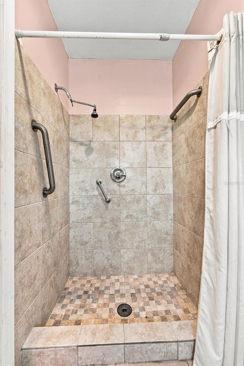 352 LAKE RD — photo 36