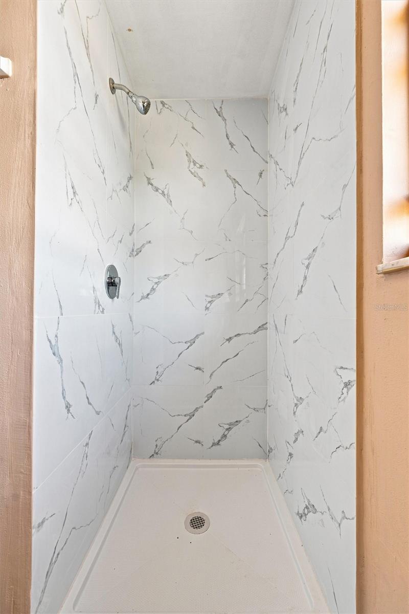 352 LAKE RD — photo 43