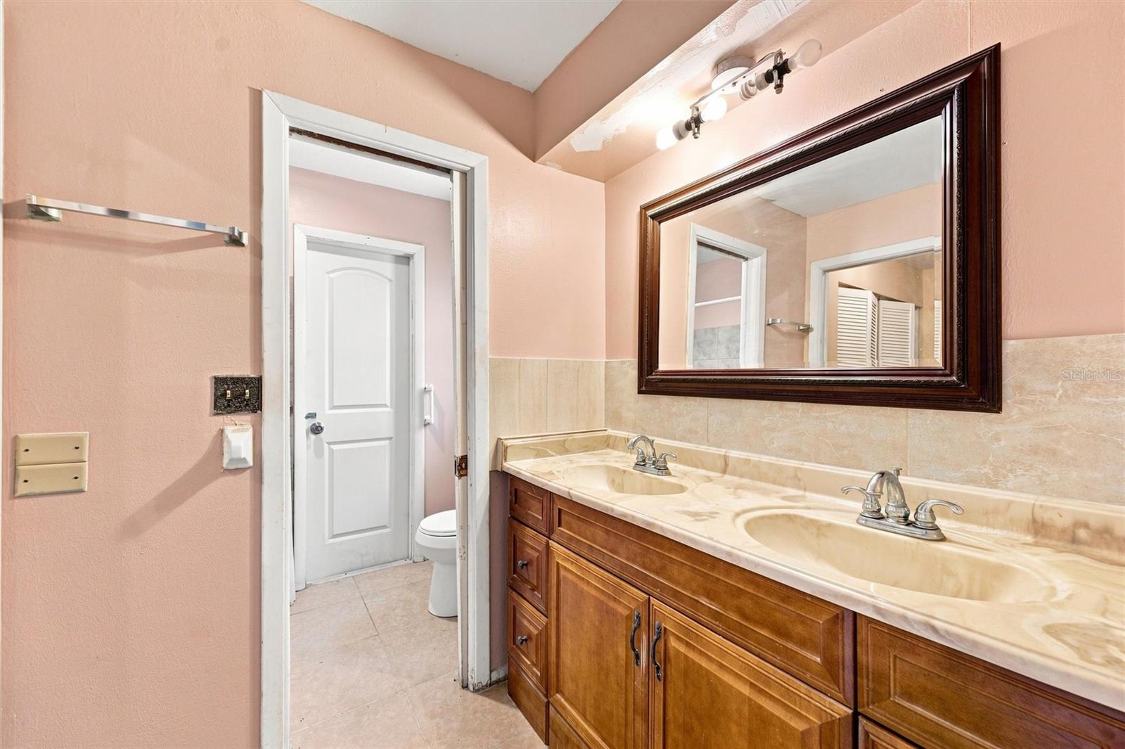 352 LAKE RD — photo 35