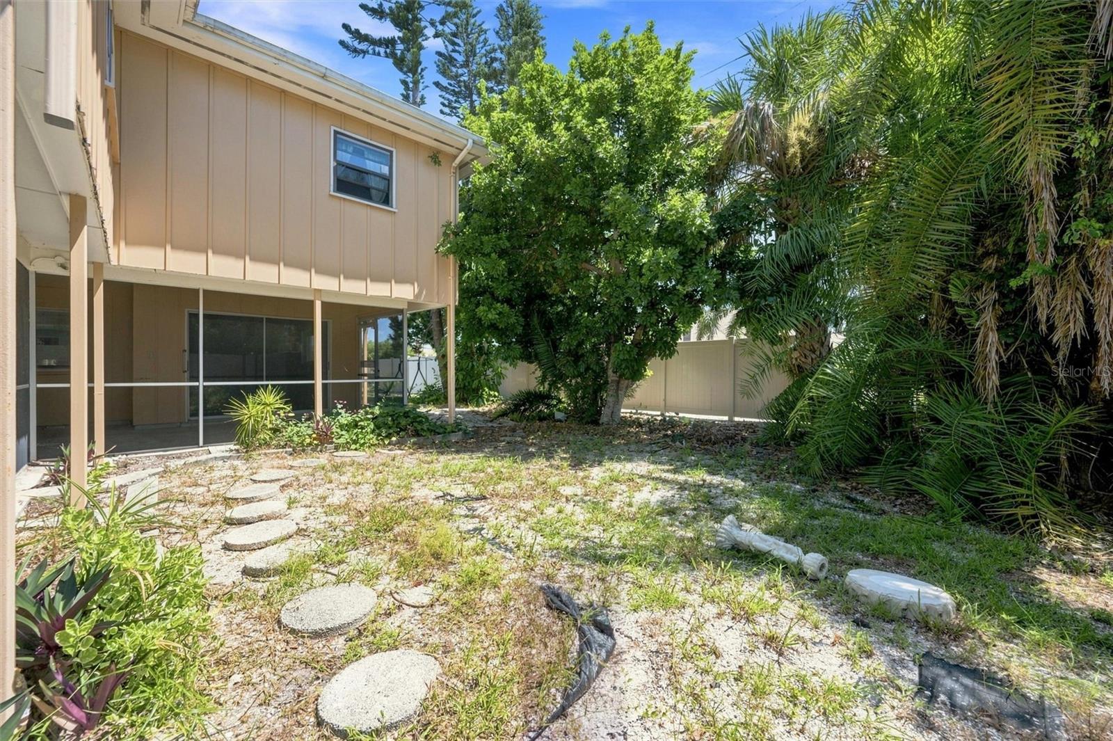 352 LAKE RD — photo 31