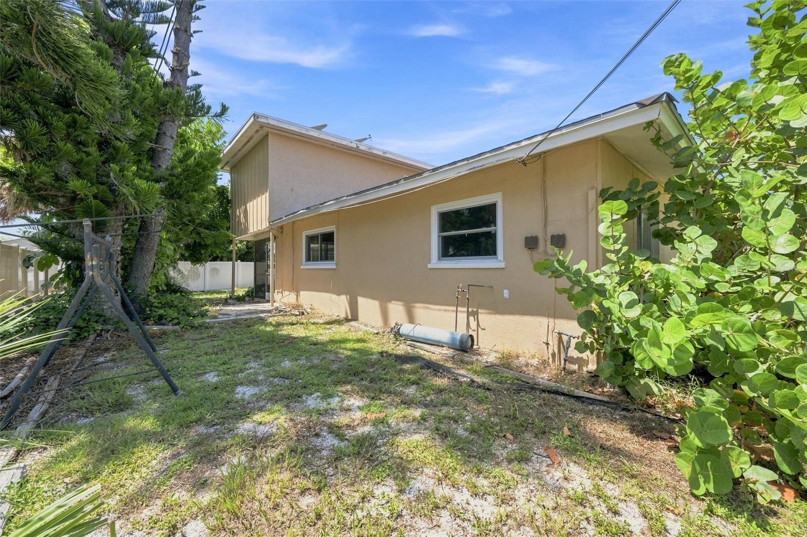 352 LAKE RD — photo 33