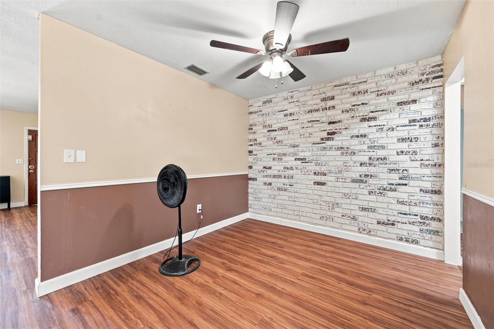 352 LAKE RD — photo 13