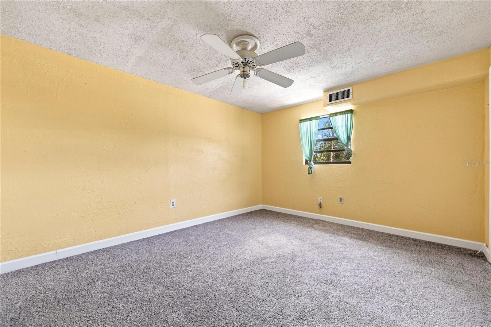 352 LAKE RD — photo 40