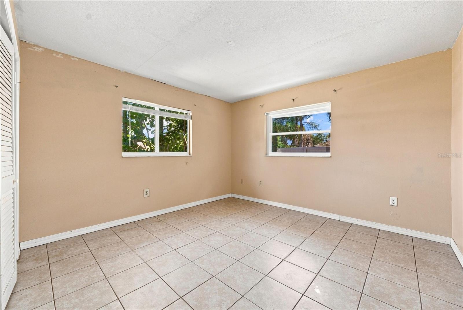 352 LAKE RD — photo 23