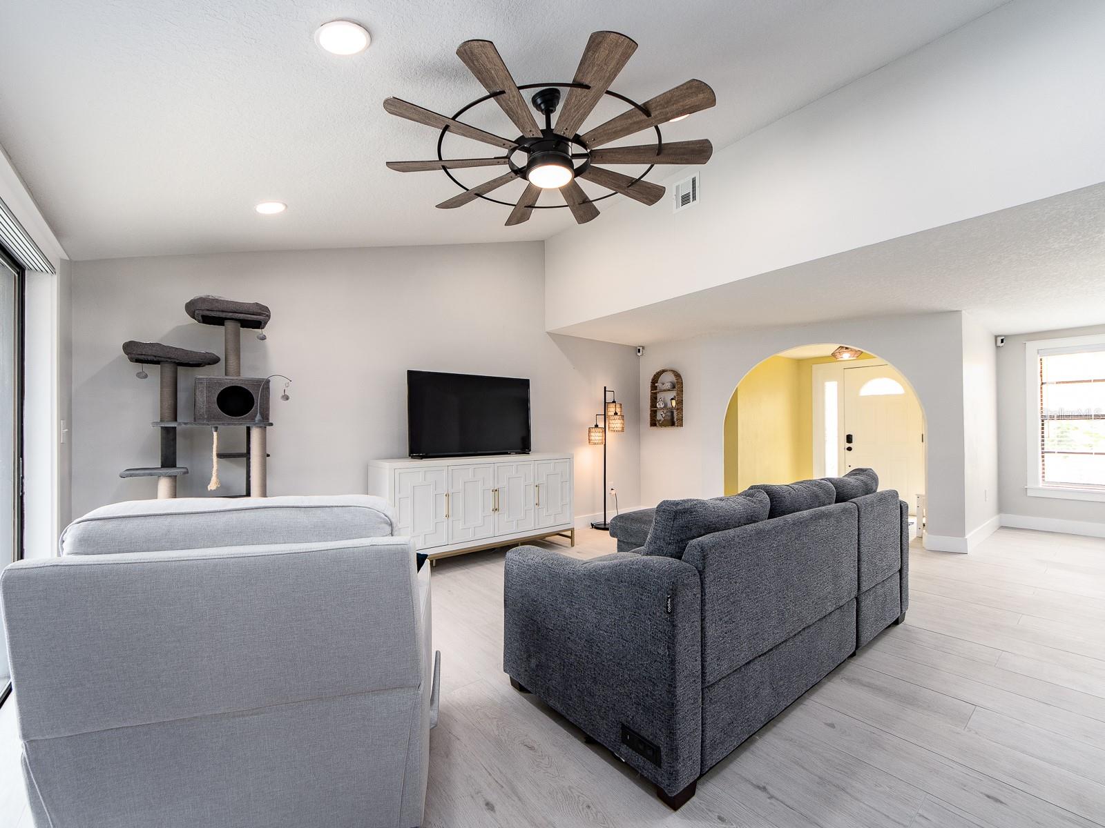 9811 SAN MATEO WAY — photo 10