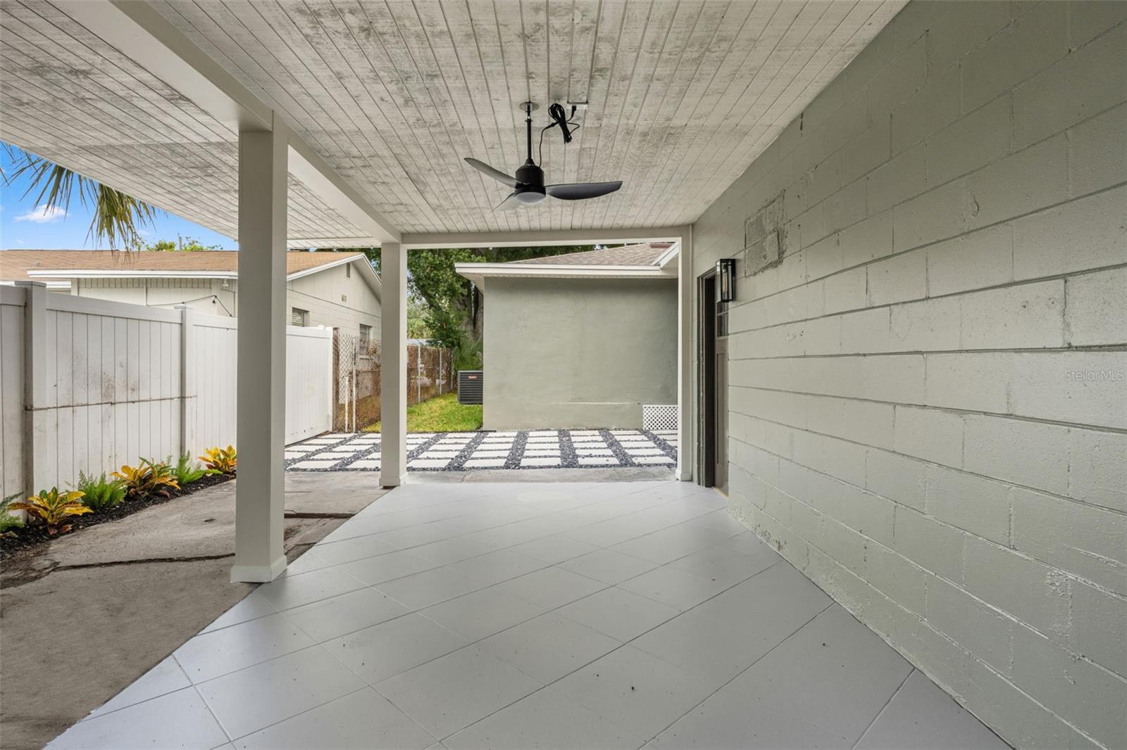 2522 W LEMON ST — photo 37