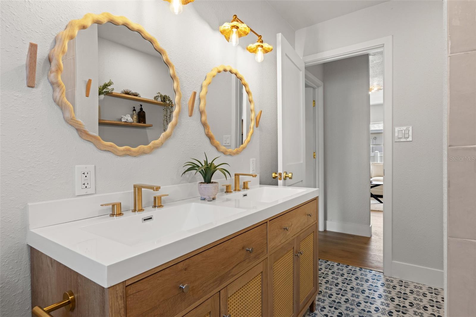 2522 W LEMON ST — photo 21