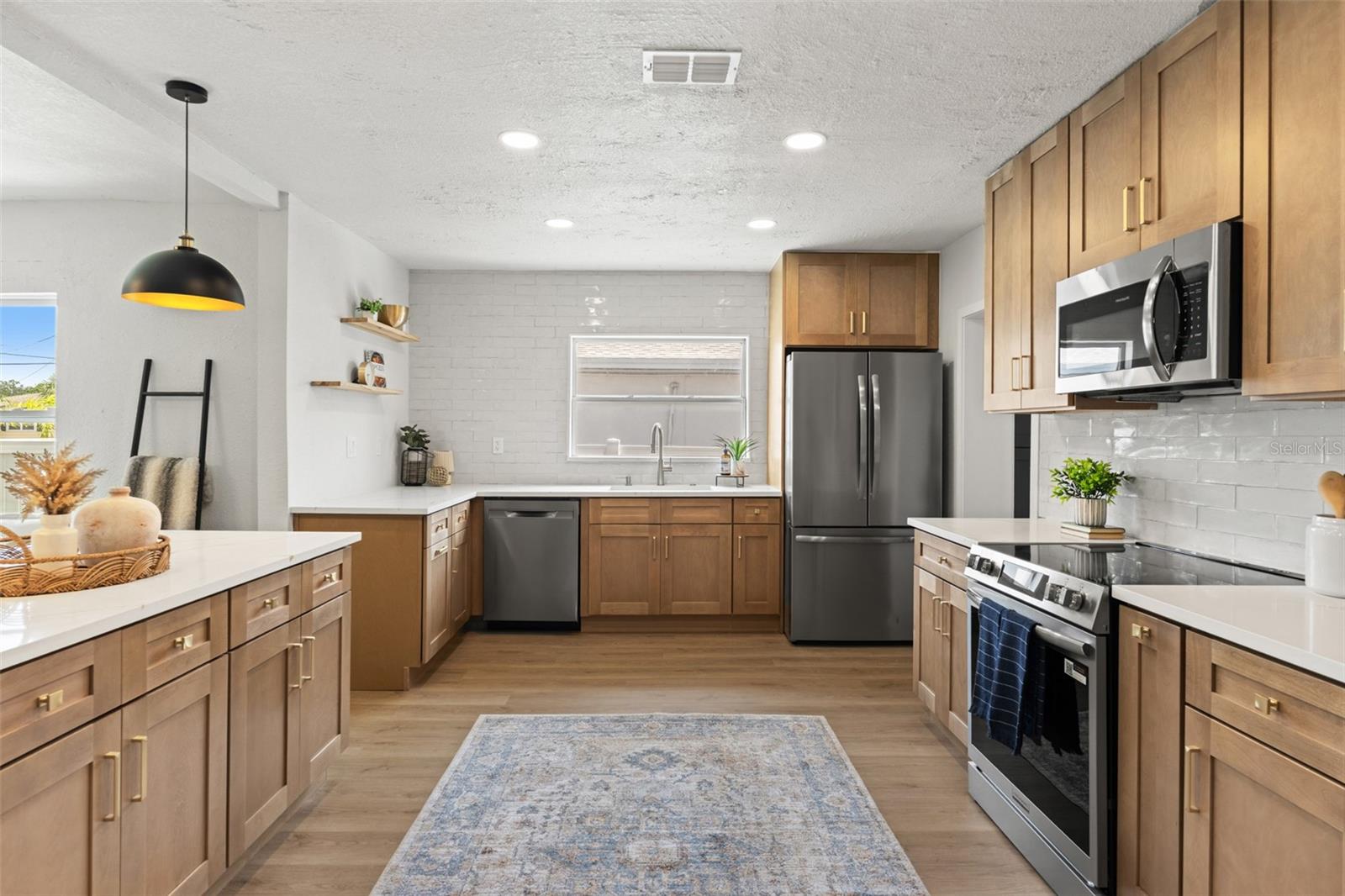 2522 W LEMON ST — photo 10