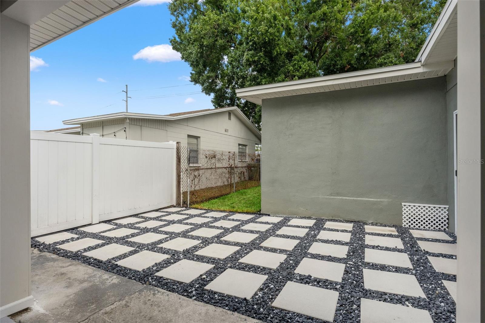 2522 W LEMON ST — photo 35