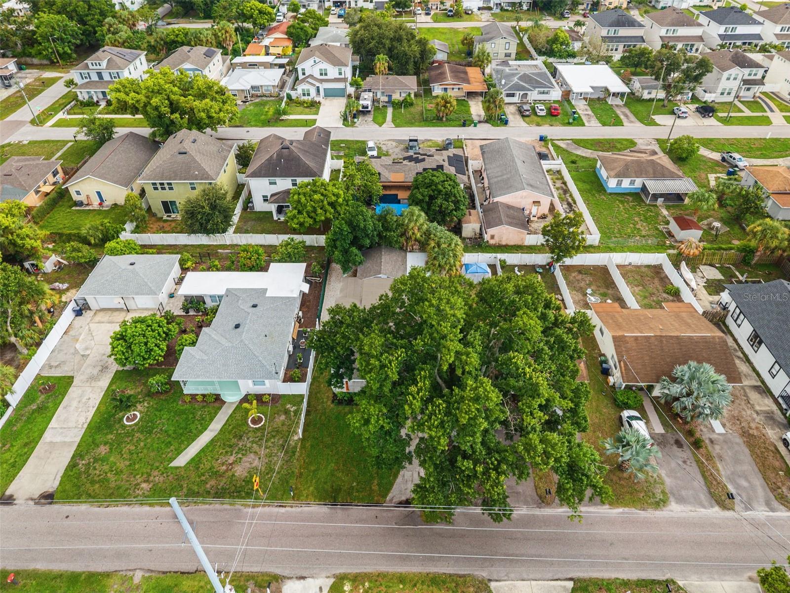 2522 W LEMON ST — photo 48