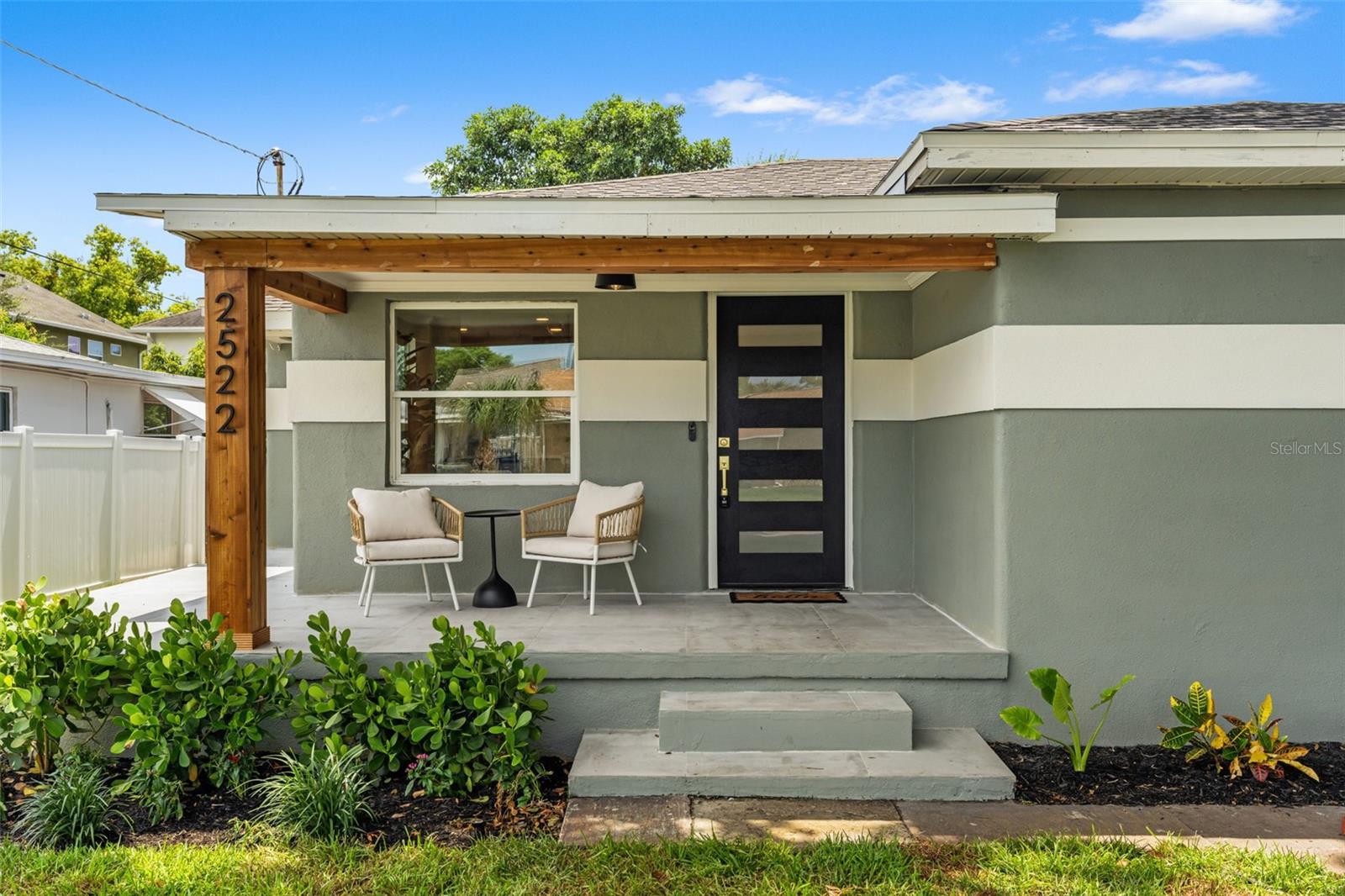 2522 W LEMON ST — photo 3
