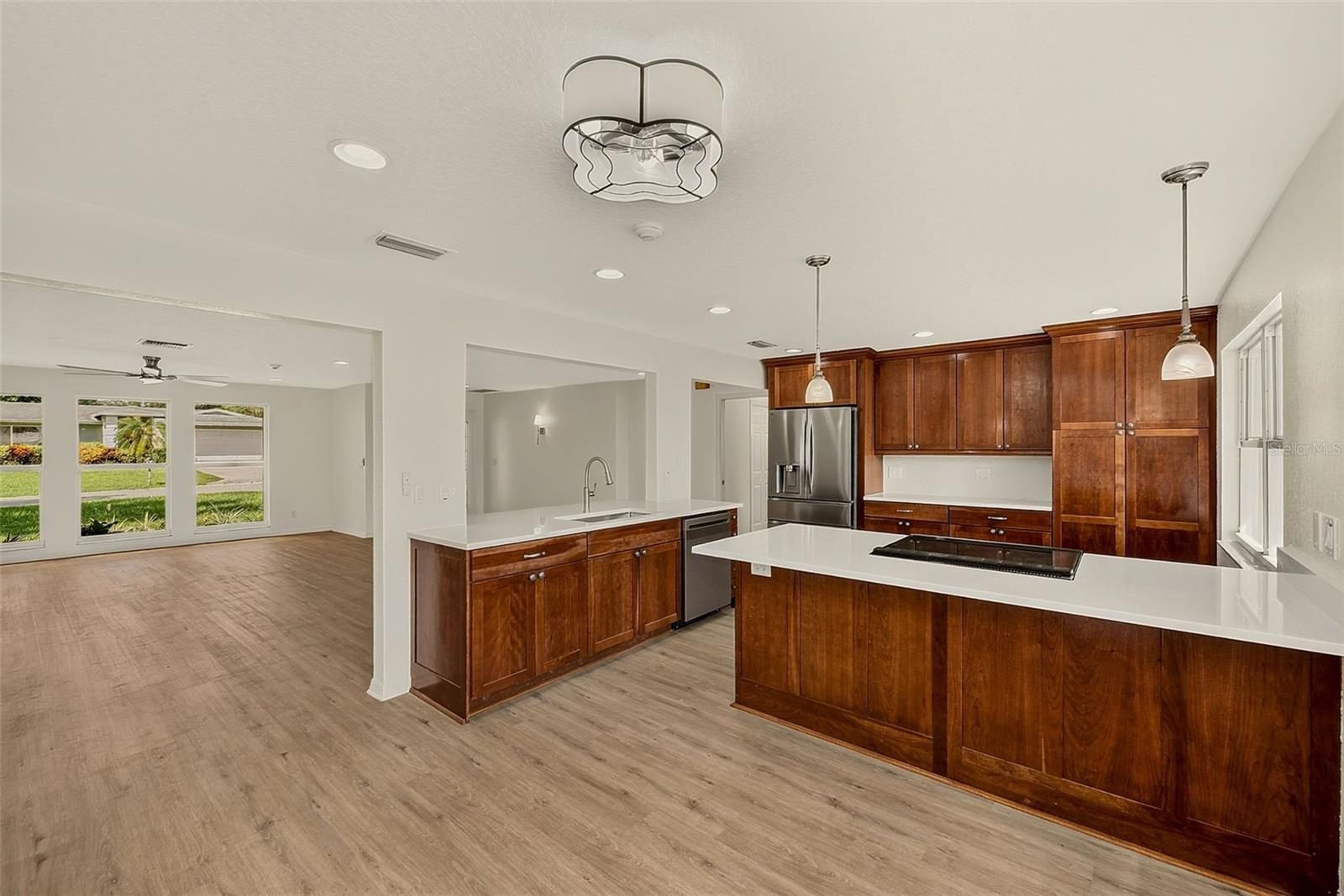 833 TALLOWOOD DR — photo 19