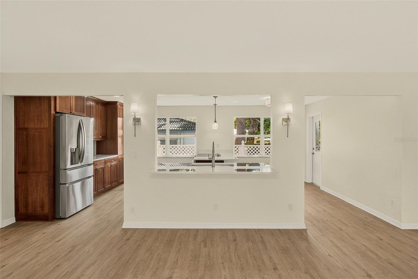 833 TALLOWOOD DR — photo 11